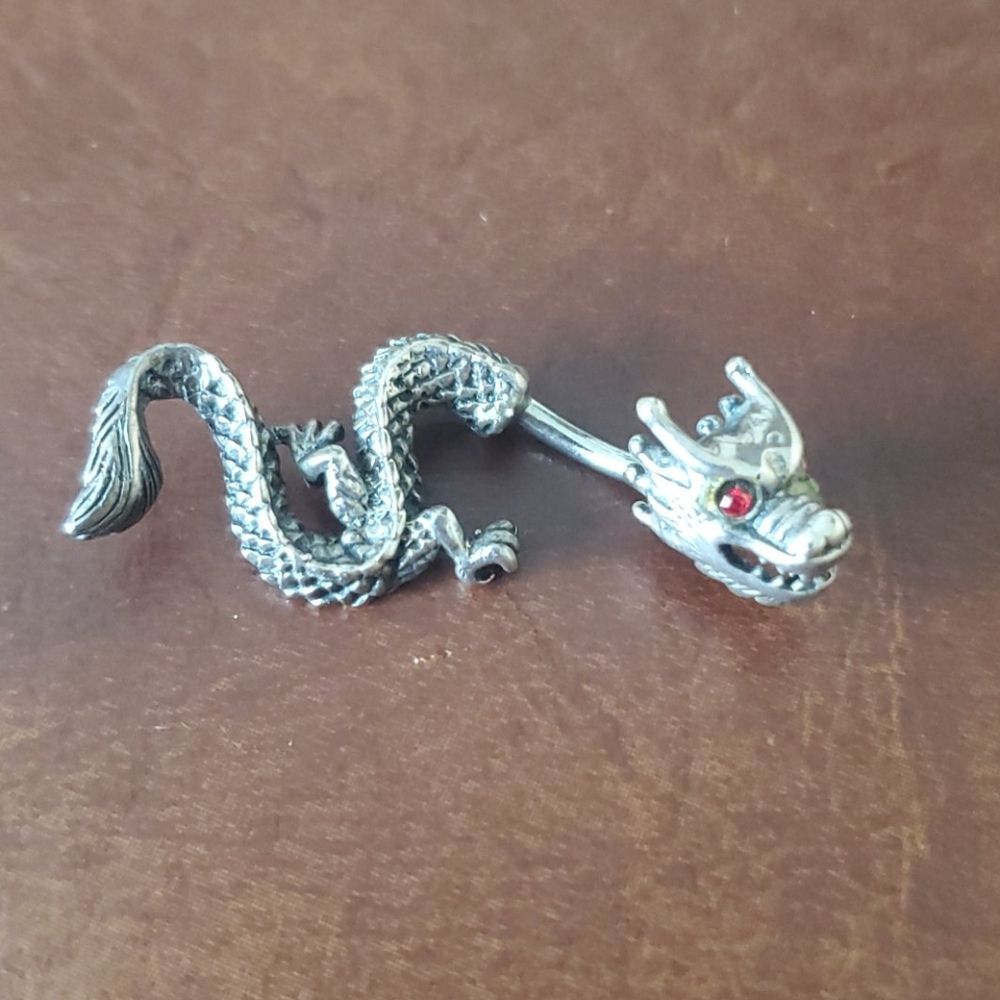 Dragon 🐉 belly ring !